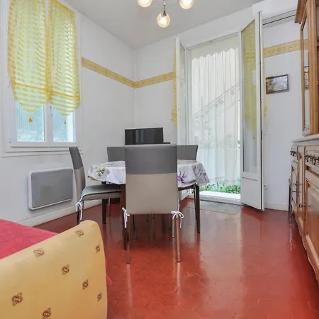Lejlighed 1 Bedroom Amazing In